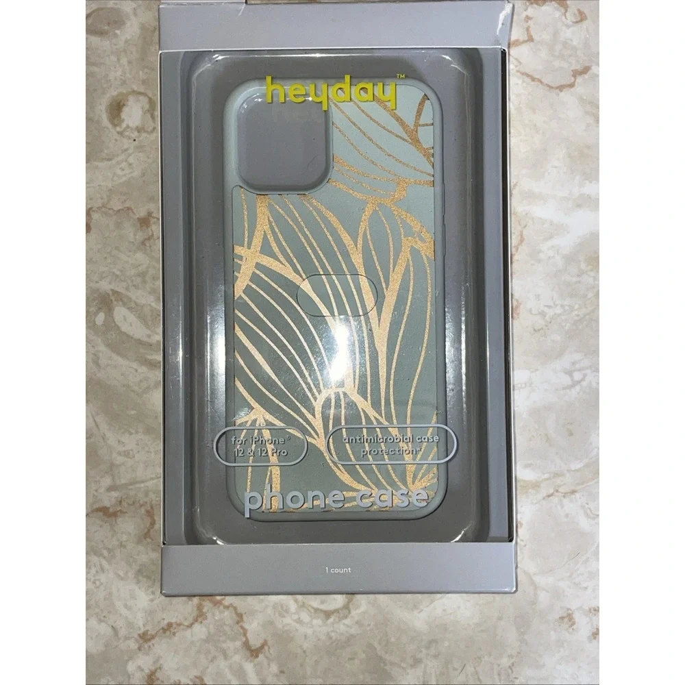 iphone 12 and‎ 12Pro antimicrobial case light mint green & gold leaves wireless